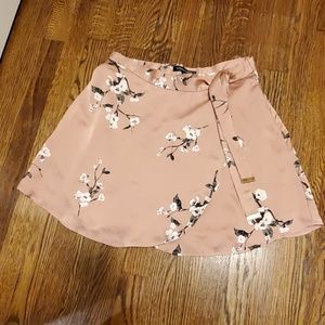 Dynamite Skirt Size Medium